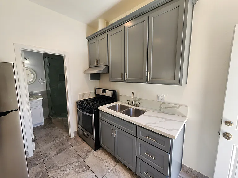 9852 Cabanas Ave — Photo 3