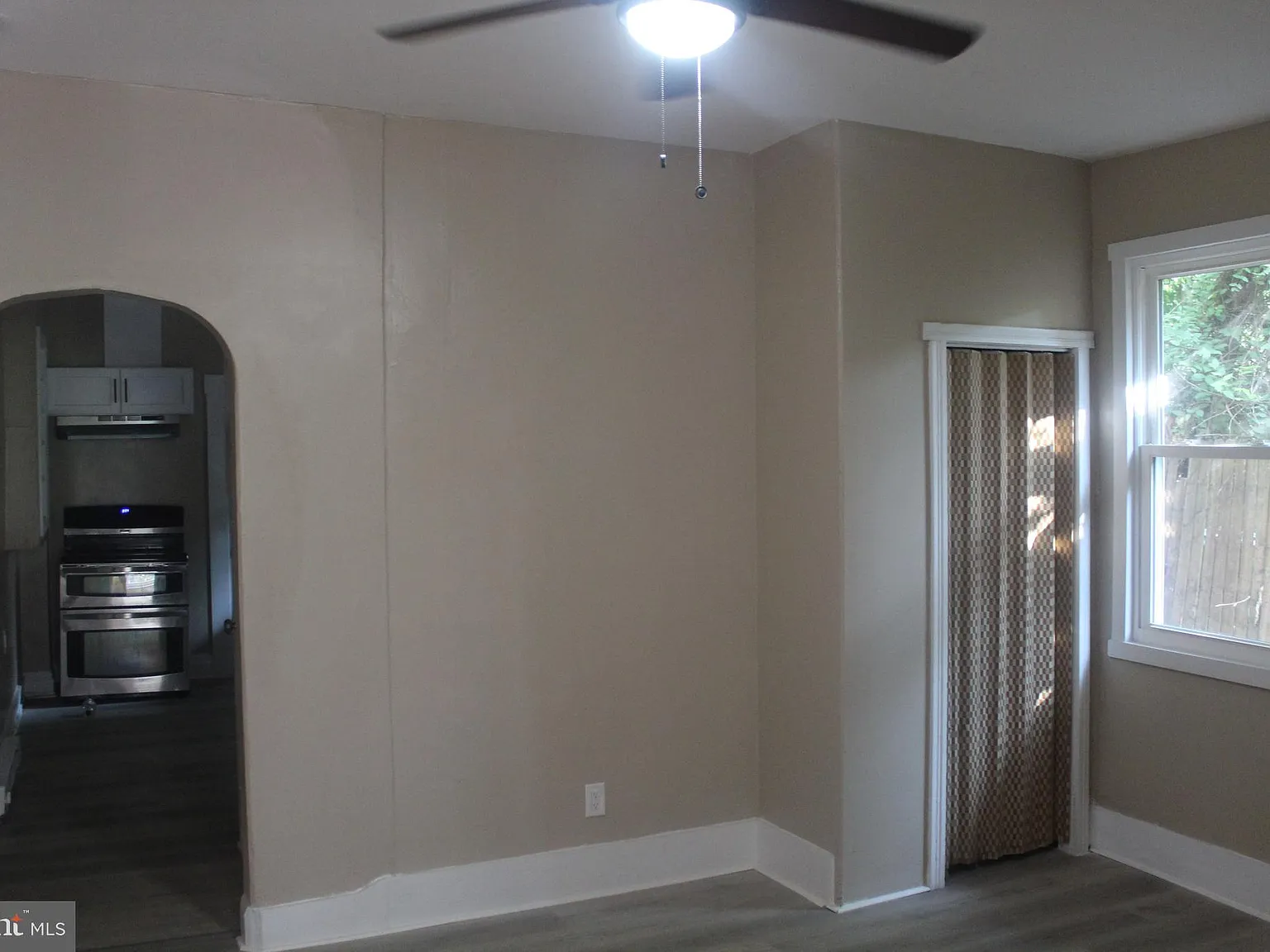 1 bed, 1984 sqft, $875 — Photo 3