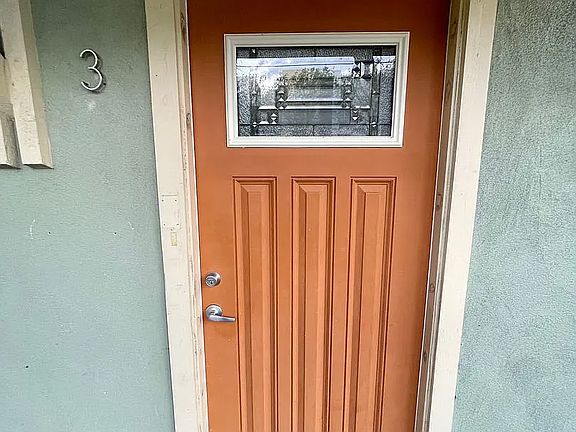 2nd image of 1464 Belmonte Ave #3