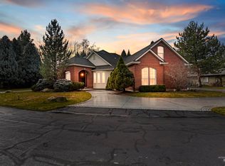 5181 N Lakemont Ln, Garden City, ID 83714