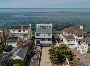 16 Makamah Beach Road, Northport, NY 11768