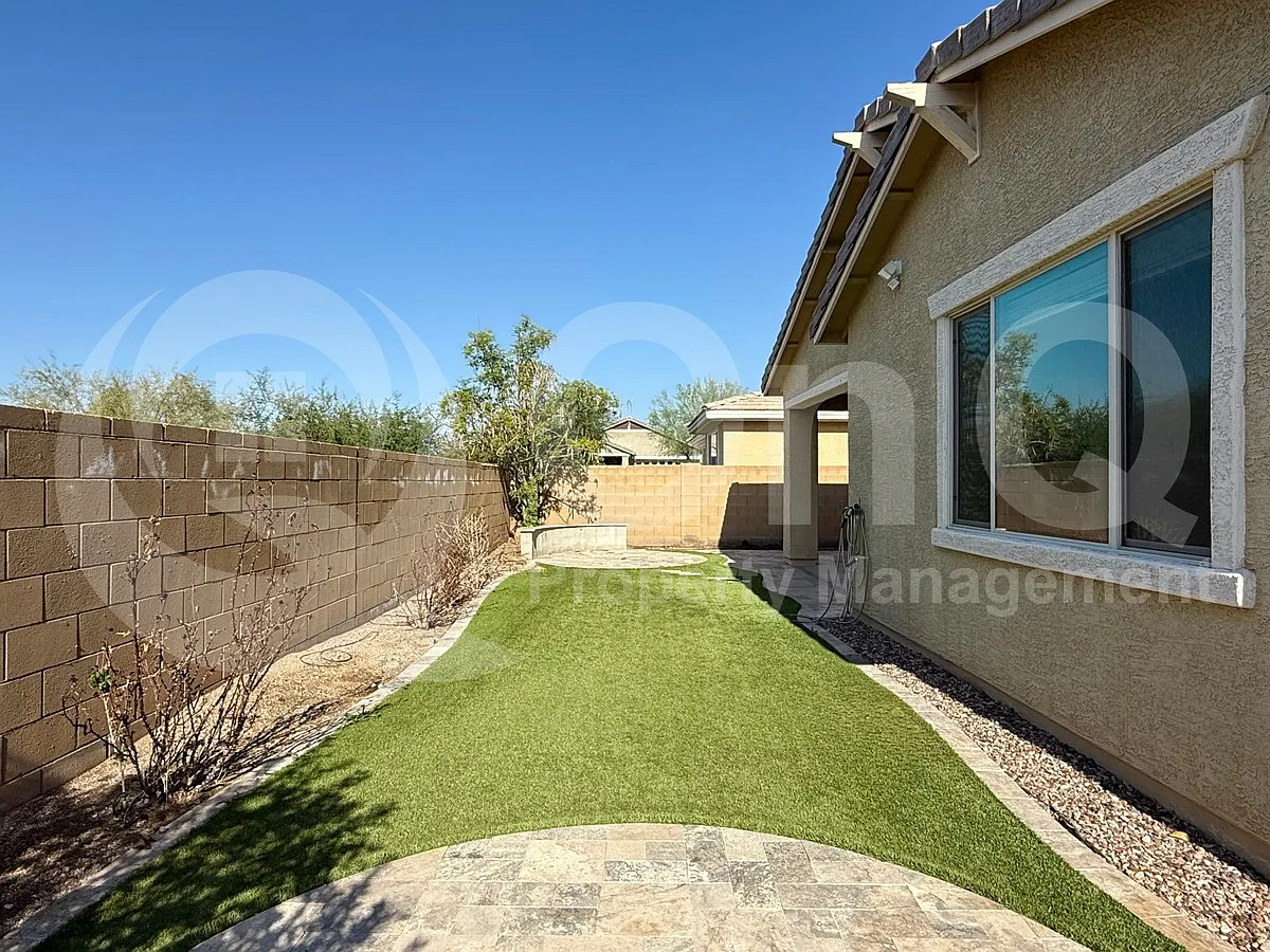 4 bed, 3.0 bath, 1970 sqft, $2,499 — Photo 4