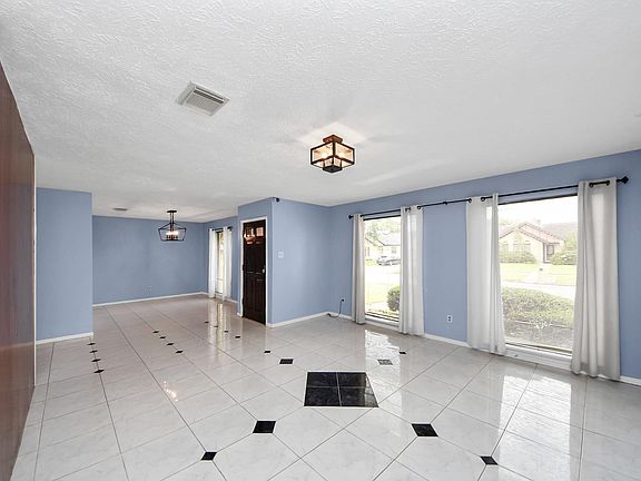 3rd image of 11526 Sagevale Ln