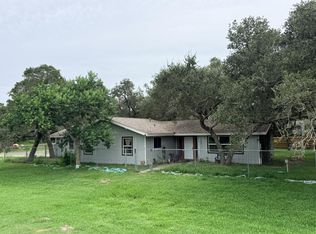 303 W 3rd St, Rockport, TX 78382
