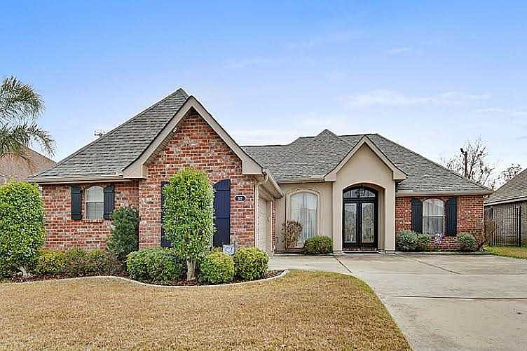 1st image of 202 E Pin Oak Dr