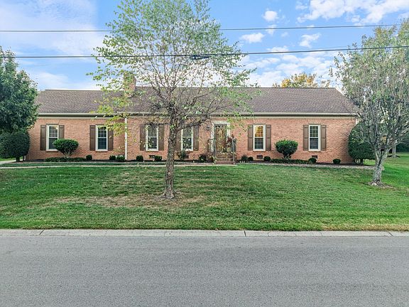 3rd image of 102 Hickory Trl