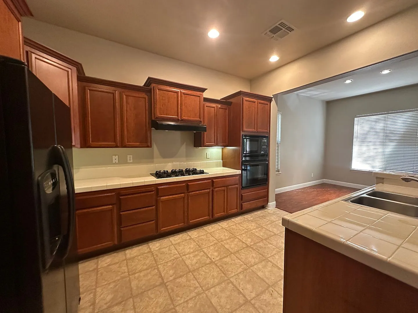 4 Bedroom Single Story Home in Gated Community — Photo 3