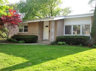 215 Kilpatrick Ave, Wilmette, IL 60091