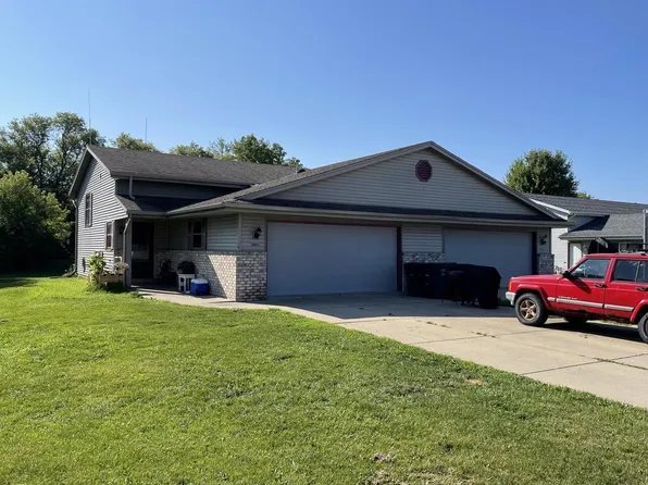 605 Foxmead PLACE #A&B, Waterford, WI 53185