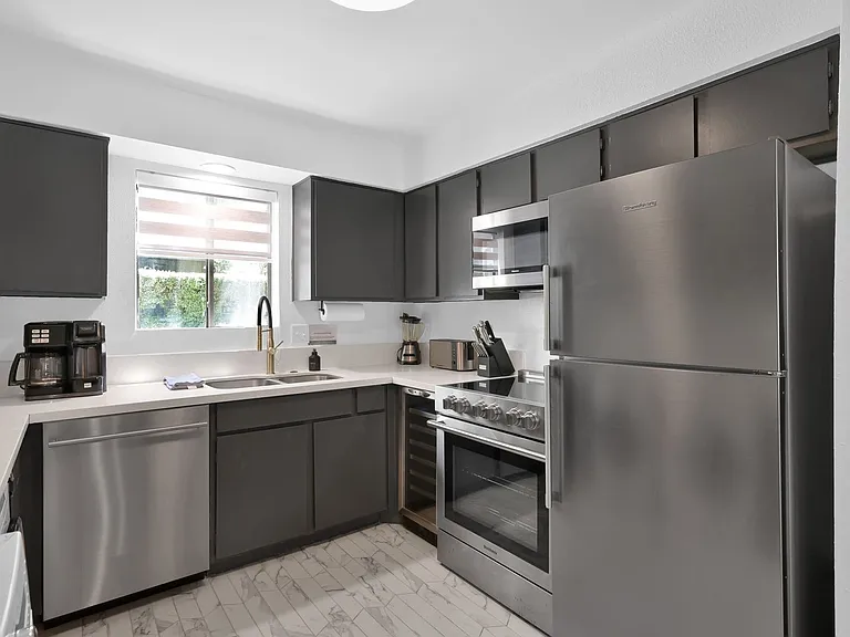 12100 Melville Dr #403D — Photo 5