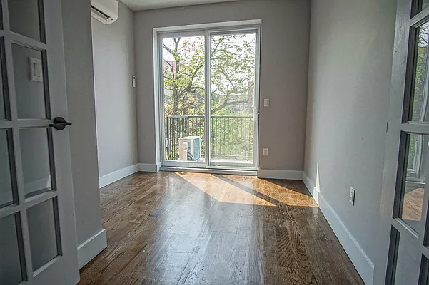 Rented by Lofts and Flats LLC | media 2