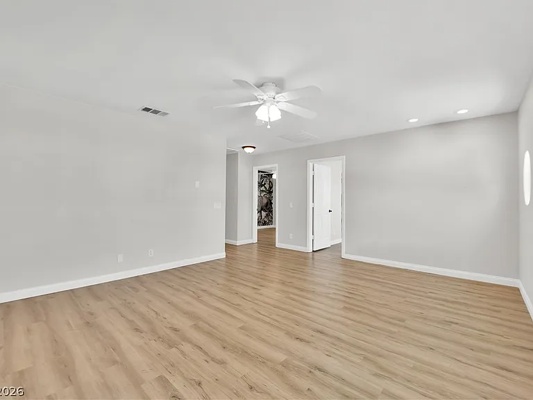8112 Tropic Isle Cir — Photo 33