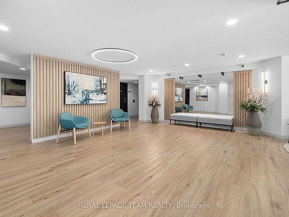 4th image of 225 Alvin Rd #301