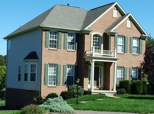 107 Swaoger St, Coraopolis, PA 15108