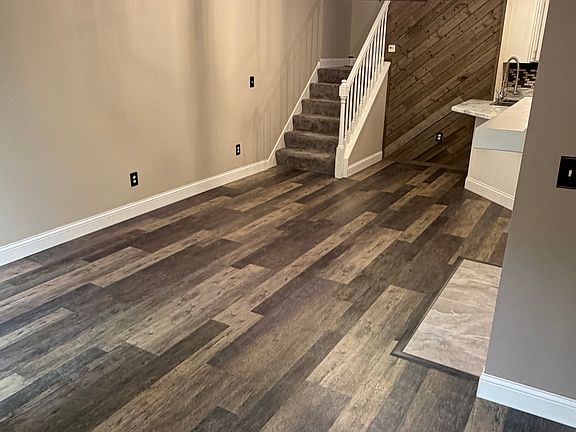 4th image of 20595 Abbey Ln
