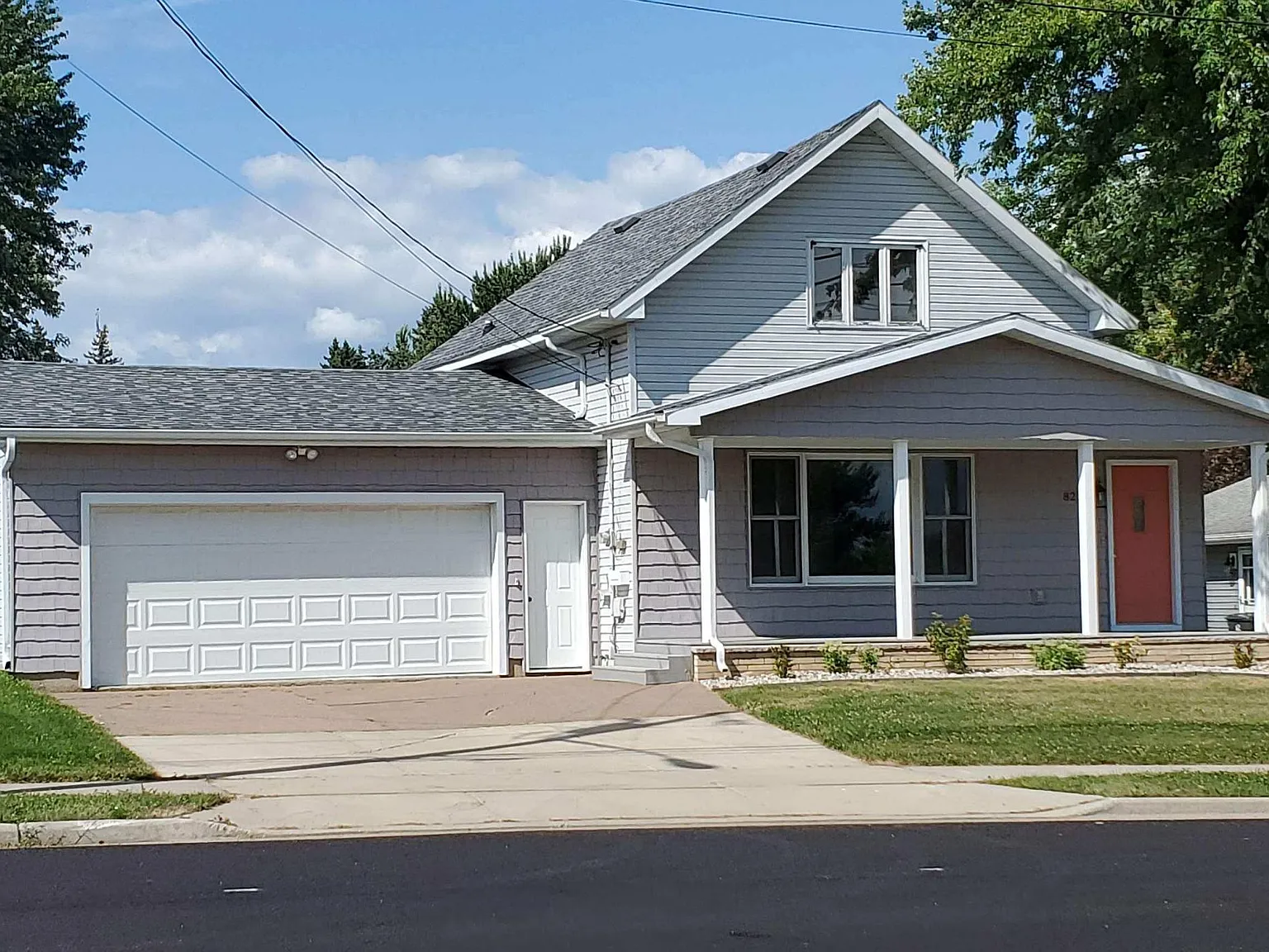 3 bed, 1460 sqft, $1,650 — Photo 1