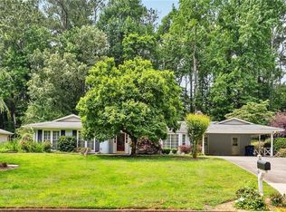 150 Pebble Trl, Alpharetta, GA 30009