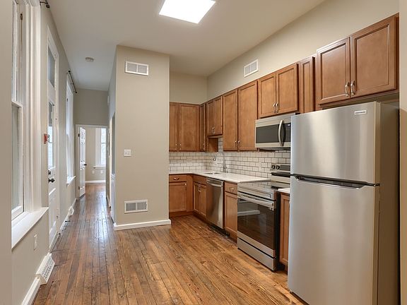 3rd image of 607 N 2nd St APT 102
