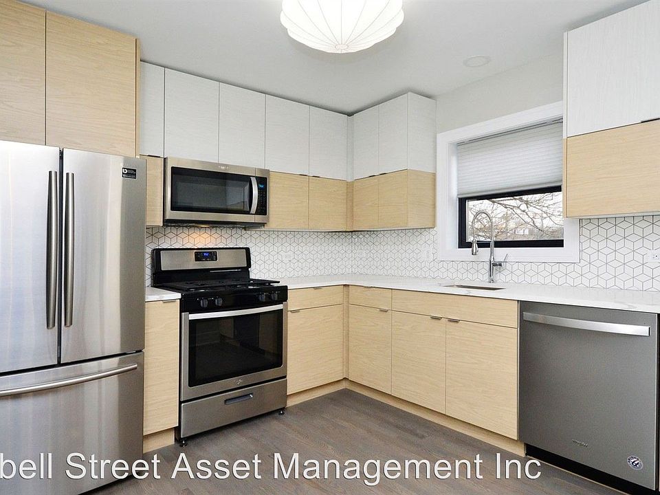 2nd image of 3124 N Broadway St #2R
