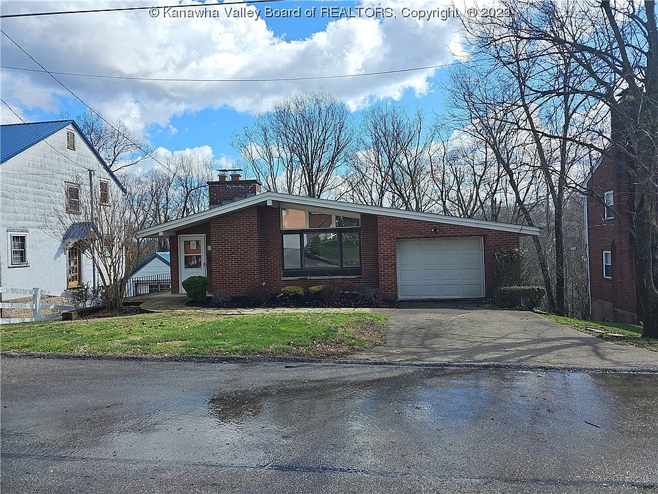 1st image of 451 Forest Cir
