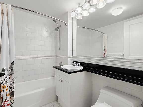 5th image of 400 E 90th St APT 5I