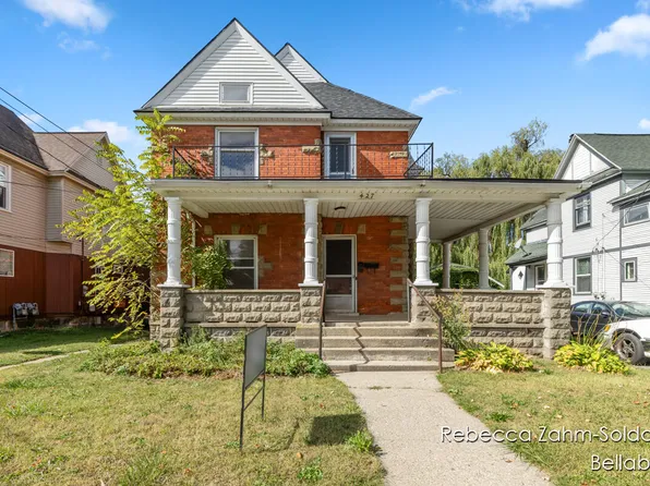 427 Barker Ave NW, Grand Rapids, MI 49504