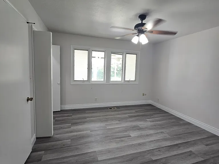 1176 W San Bruno Ave — Photo 43