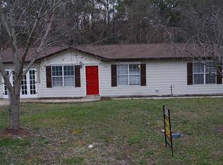 111 Whispering Pine Ln, White, GA