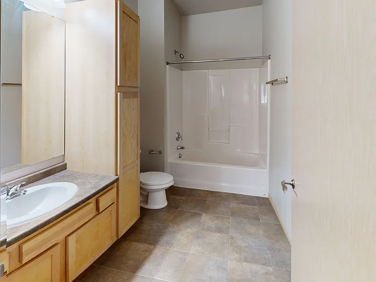 Cascades Apartments — Photo 69