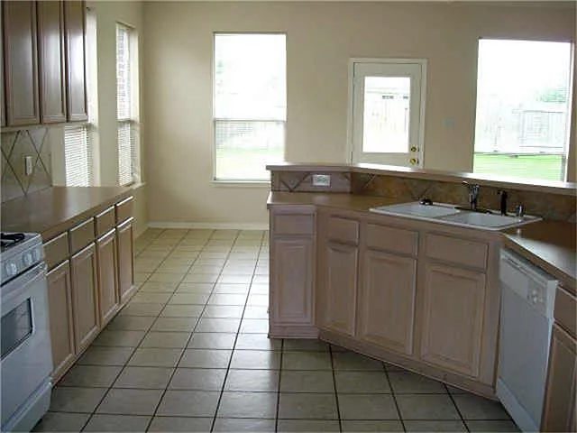 2326 Prince Jeffry Ln — Photo 8