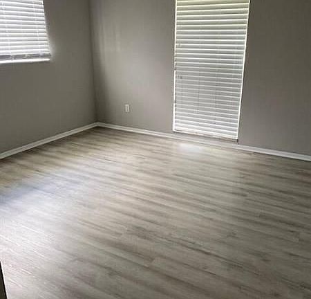 5th image of 2818 SE Morningside Blvd