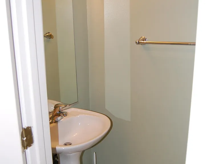 7732 Heatherside Ln — Photo 3