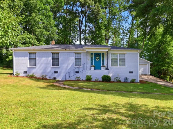 6607 Elmwood Cir, Charlotte, NC 28214