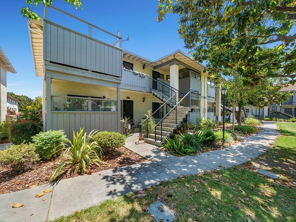 1st image of 363 Kenbrook Cir