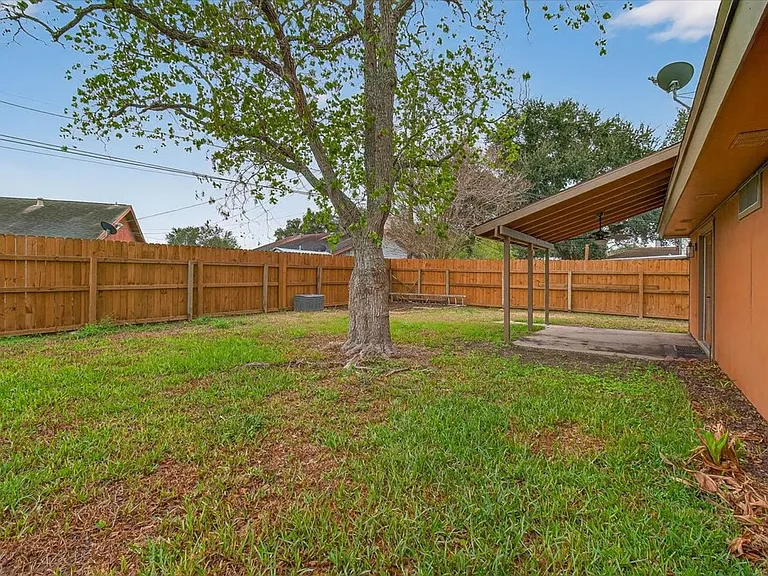 4026 Northwood Dr — Photo 36