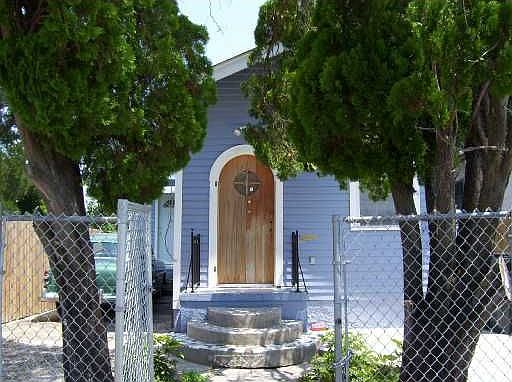 Beautiful Central City Cottage
