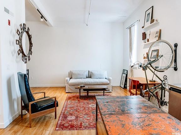 2nd image of 346 W Pierpont Ave #W213