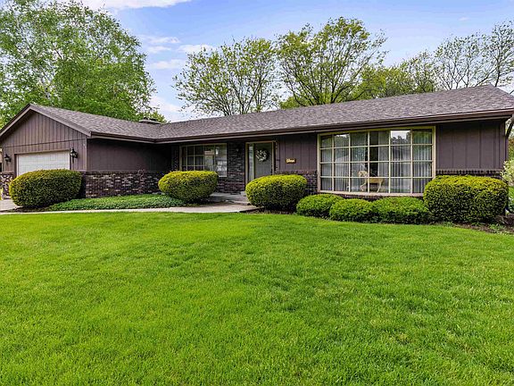 2nd image of 2204 Shaw Woods Dr