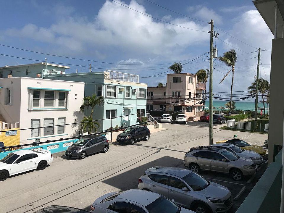 2nd image of 309 Crocus Ter APT 3