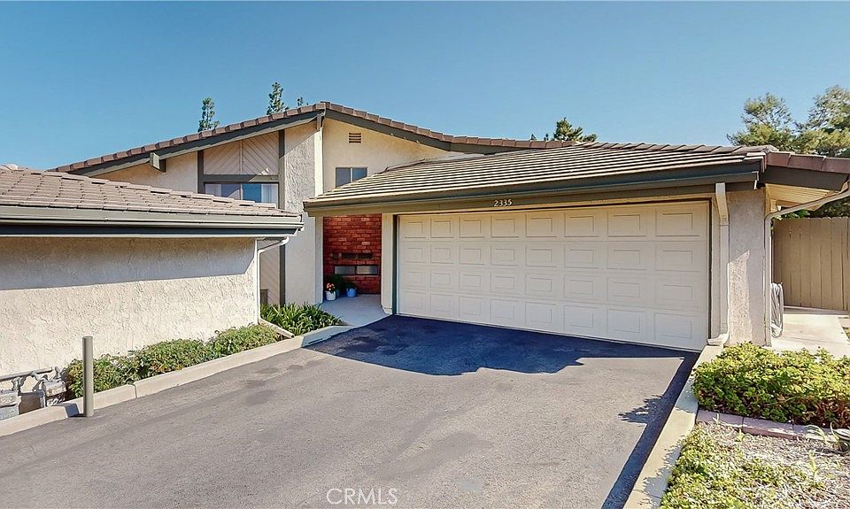 1st image of 2335 E Greenview Dr