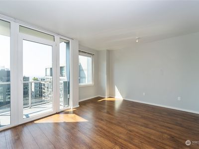 76 Cedar Street #1201, Seattle, WA, 98121