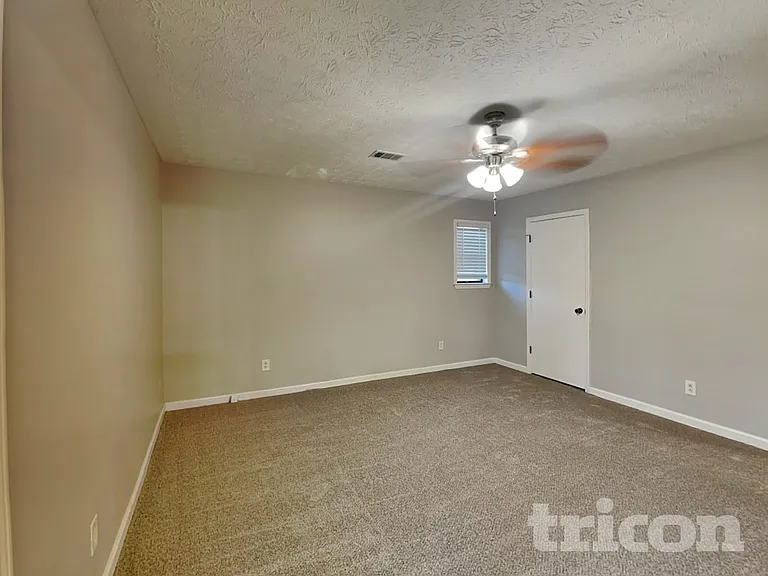 308 Knollwood Ln — Photo 8