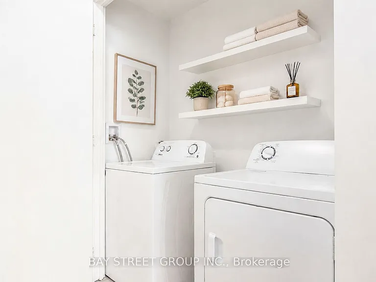 5180 Yonge St #409 — Photo 13