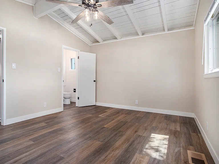 1731 Gelbke Ln — Photo 13