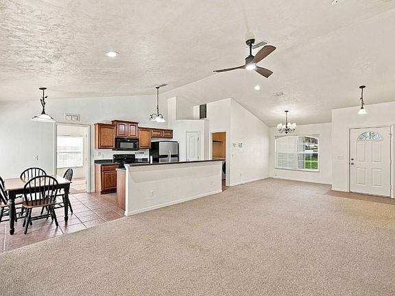 5th image of 10 Alexis Ct