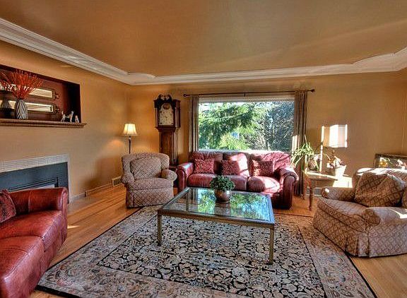 4th image of 9013 Forest Hill Pl NW