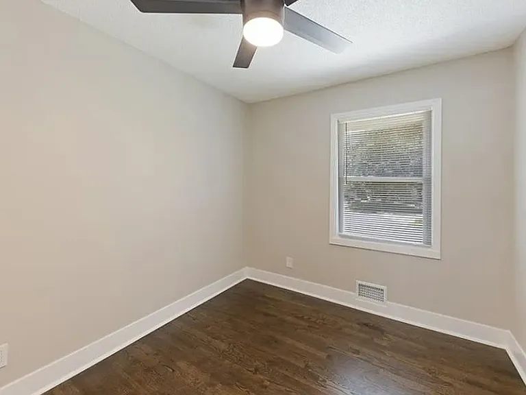 11027 Monroe Ct — Photo 4