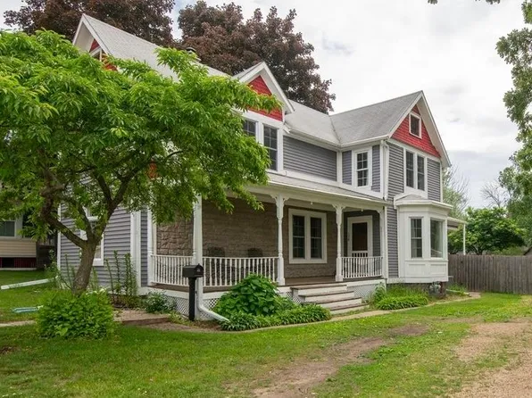 158 S State St, Berlin, WI 54923