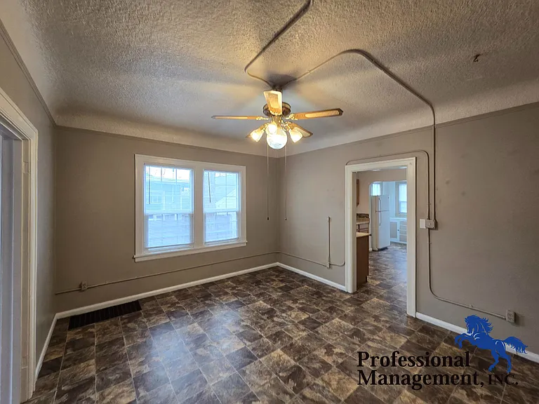 708 N 31st St #A — Photo 5