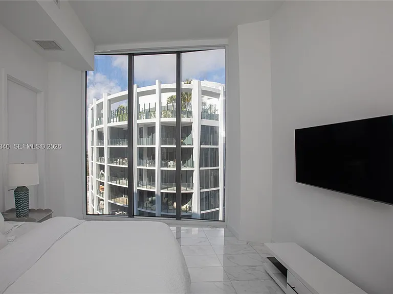 2821 S Bayshore Dr #20D — Photo 16